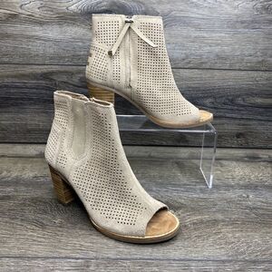 TOMS Majorca Peep Toe Suede Stucco Tan Perforated Ankle Boots Women’s 5.5